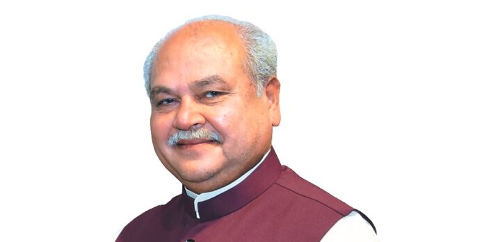 Karni Sena Chhattisgarh celebrated Narendra Singh Tomar's birthday and wished him a healthy and long life