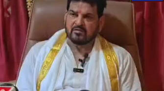 Brijbhushan Sharan Singh disagrees with CM Yogi's statement regarding Hanumangarhi, says Namaz was never offered on the steps.