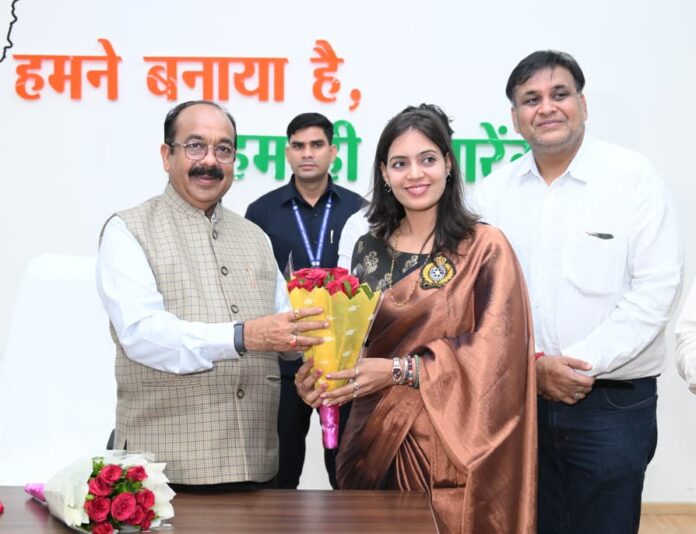 Rotary Leaders Sundeep Gupta & Priyanka Gupta Meet Deputy CM Arun Sao, Submit Proposal for Divyangjan Sports & Financial Aid