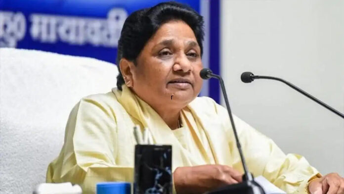 Mayawati welcomes the halt to bulldozer action on Jauhar University buildings; appeals to the government for regularization.