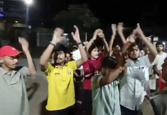 CG News: Uproar in Ambikapur following a female student's death; family makes serious allegations against an NSUI leader; ABVP lays siege to the police station