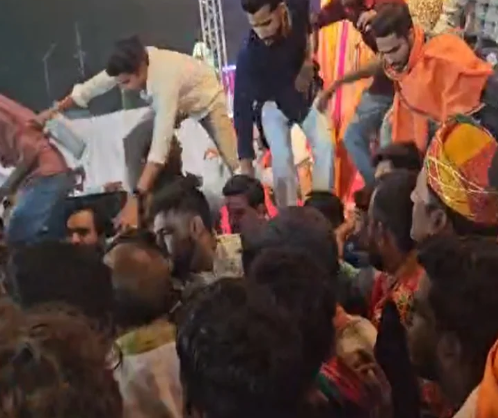 Commotion during Garba Night in Durg; scuffle breaks out between Bajrang Dal members and organizers